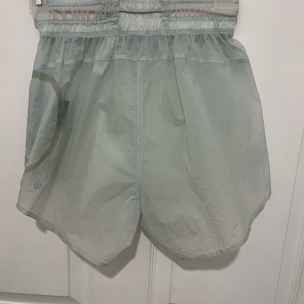 Lululemon Step Out Short Size 2 Ocean Air OCNA 3"Water Repellent - Picture 5 of 13